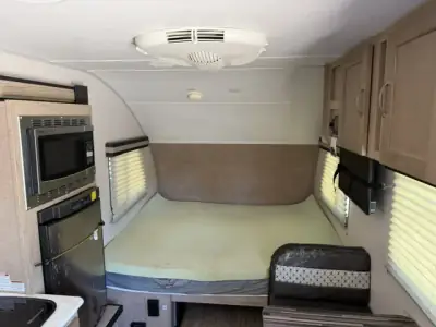 2019 Forest River r-pod RP-180 photo 13