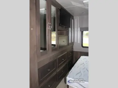 2023 Nexus Wraith 33W photo 21