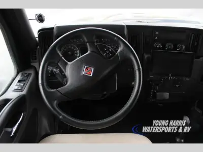 2023 Nexus Wraith 33W photo 11