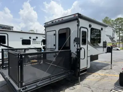 2022 Palomino BACKPACK EDITION 2912 REAR PORCH photo 8