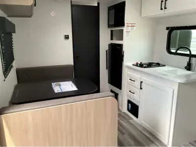 2026 Jayco JAY FLIGHT SLX 170FQ SPORT EDITION photo 31