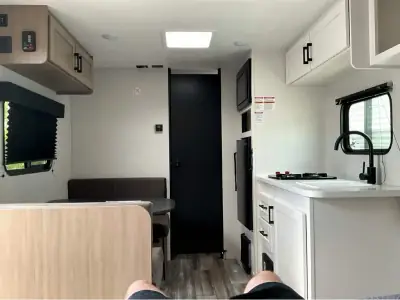 2026 Jayco JAY FLIGHT SLX 170FQ SPORT EDITION photo 17