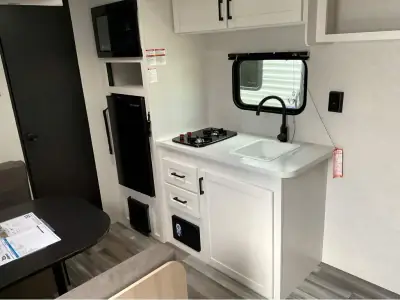 2026 Jayco JAY FLIGHT SLX 170FQ SPORT EDITION photo 19
