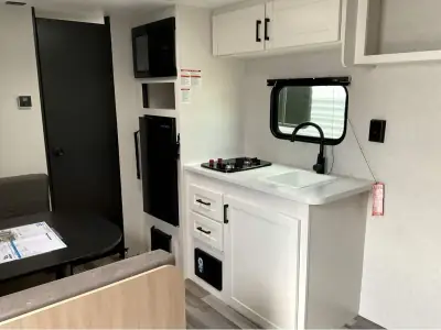 2026 Jayco JAY FLIGHT SLX 170FQ SPORT EDITION photo 30
