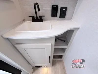 2027 Coachmen American Spirit 2975RL photo 34