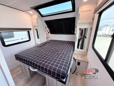 2027 Coachmen American Spirit 2975RL photo 39
