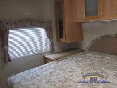 2009 Sunnybrook Sunset Creek 266RB photo 9