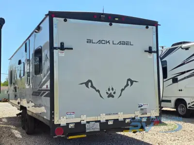 2023 Forest River Cherokee Grey Wolf Black Label 26MBRRBL photo 4