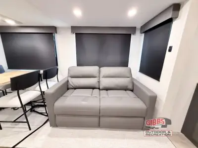 2027 Shasta Rvs Phoenix Lite 30BH photo 12