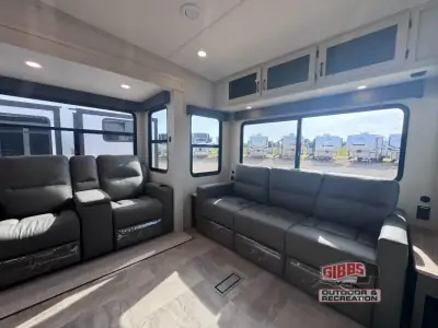 2027 Shasta Rvs Phoenix 360BH photo 26