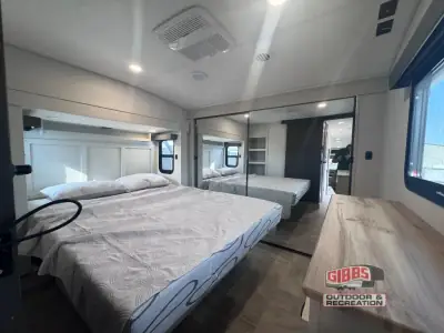 2027 Shasta Rvs Phoenix 360BH photo 18