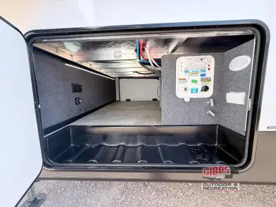 2027 Shasta Rvs Phoenix 360BH photo 6