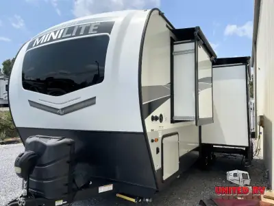 2023 Forest River Rockwood Mini Lite 2511S photo 3