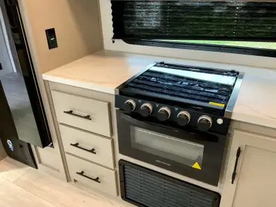 2026 K-Z Connect C302FBK photo 19