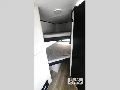 2026 Jayco Jay Feather SL 26BHSL photo 8