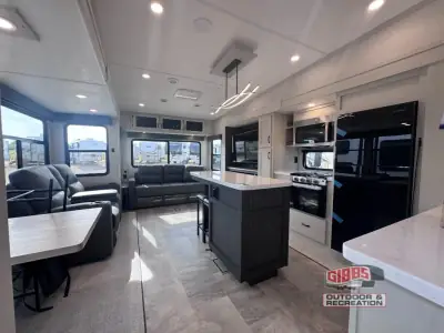 2027 Shasta Rvs Phoenix 360BH photo 26