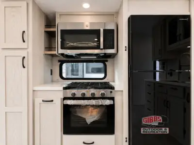 2027 Shasta Rvs Phoenix 360BH photo 9