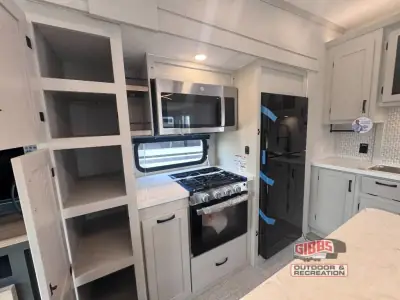 2027 Shasta Rvs Phoenix 360BH photo 22