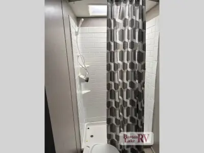 2022 Coachmen Catalina Legacy 263BHSCK photo 9