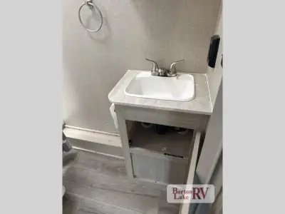 2022 Coachmen Catalina Legacy 263BHSCK photo 12