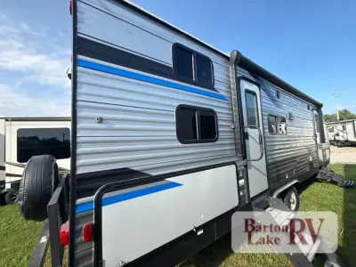 2022 Coachmen Catalina Legacy 263BHSCK photo 3