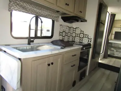 2026 Forest River FOREST RIVER SUNSEEKER 2850SLEF photo 13