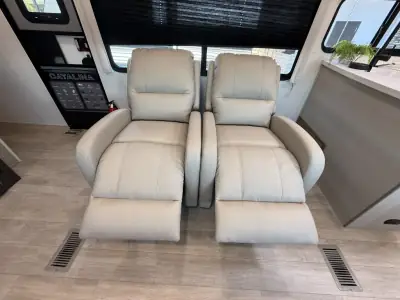 2027 Coachmen Catalina Legacy Edition 283RKS photo 21