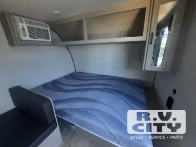 2027 Jayco Jay Flight 170BHW photo 8
