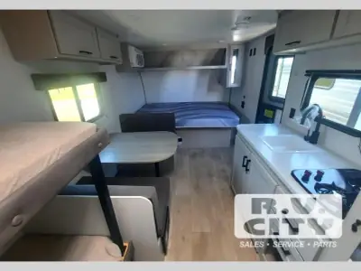 2027 Jayco Jay Flight 170BHW photo 6