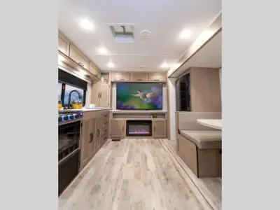 2026 Gulf Stream Conquest Ultra Lite 251RE photo 7
