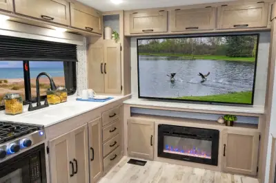 2026 Gulf Stream Conquest Ultra Lite 251RE photo 8