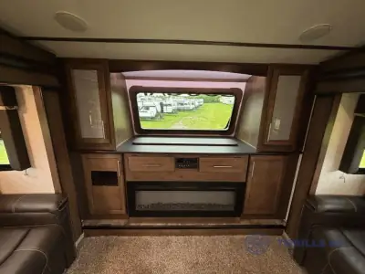 2019 Keystone Cougar 367FLS photo 13
