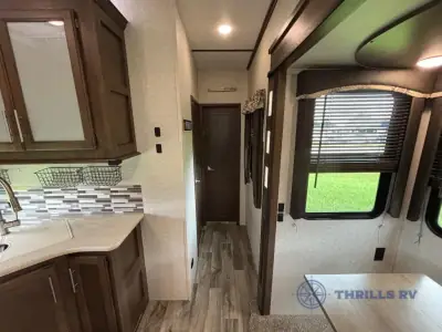 2019 Keystone Cougar 367FLS photo 17