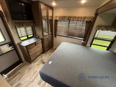 2019 Keystone Cougar 367FLS photo 21
