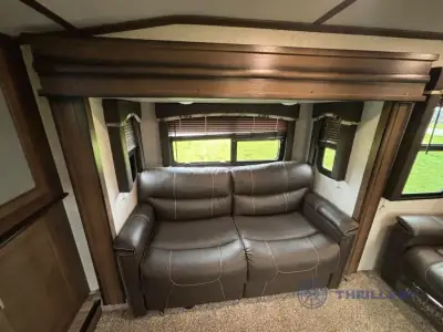 2019 Keystone Cougar 367FLS photo 16