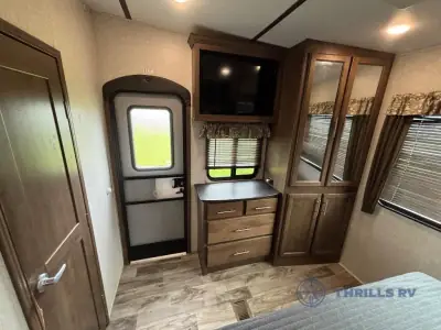 2019 Keystone Cougar 367FLS photo 22