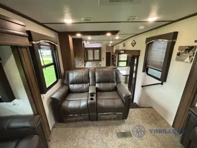 2019 Keystone Cougar 367FLS photo 15