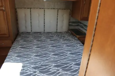 2015 Winnebago Minnie Winnie 31K photo 24