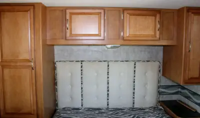 2015 Winnebago Minnie Winnie 31K photo 22