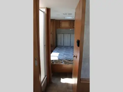 2015 Winnebago Minnie Winnie 31K photo 17