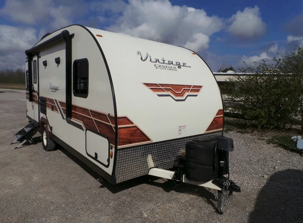 2023 Gulf Stream Vintage Cruiser 19ERD exterior