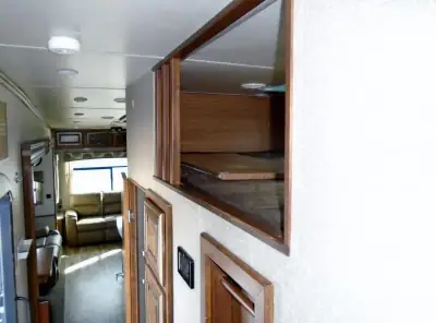 2018 Heartland Bighorn Traveler 39MB photo 28