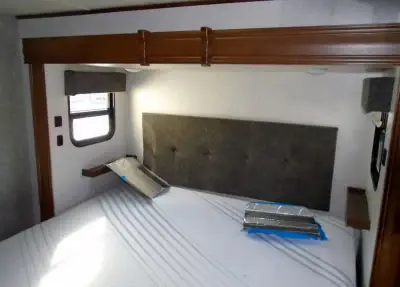 2018 Heartland Bighorn Traveler 39MB photo 20