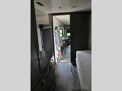 2021 Keystone Cougar 355FBS photo 33