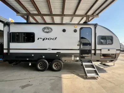 2026 Forest River R-Pod Ultra Lite Travel Trailers RP-204 photo 9