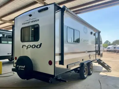 2026 Forest River R-Pod Ultra Lite Travel Trailers RP-204 photo 3