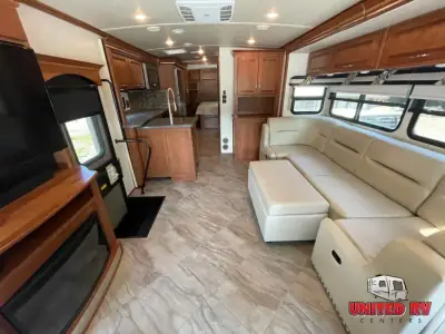 2016 Itasca Solei 34T photo 10