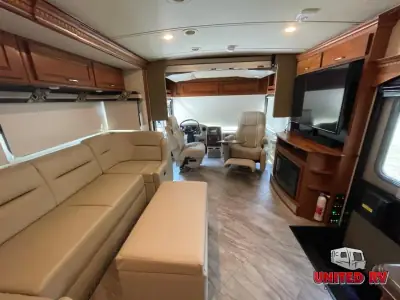2016 Itasca Solei 34T photo 14
