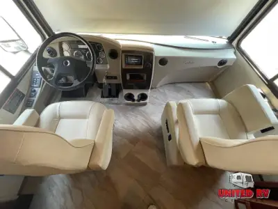 2016 Itasca Solei 34T photo 6