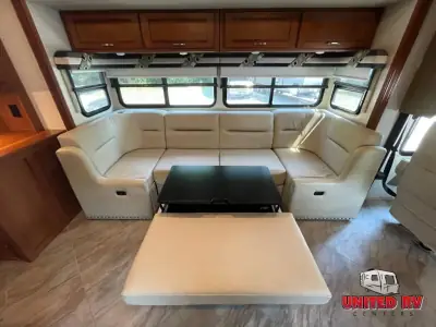 2016 Itasca Solei 34T photo 17